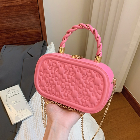 Bolso Caja de Cuero PU con Grabado de Corazón para Mujer con Correa de Cadena Dorada Asa Retorcida Bolso Bandolera Cuadrado Pequeño Moda