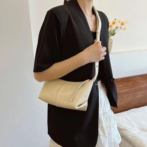 Minimalist PU Leather Underarm Bag For Women Vintage Hobo Baguette Bag Solid Color Adjustable Shoulder Strap Handbag