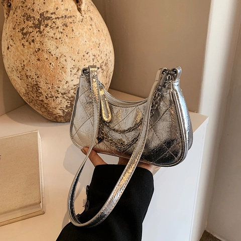Borsa Hobo Trapuntata Sottobraccio In Pelle PU Finitura Metallica Con Catena In Metallo E Ciondolo A Cuore Stile Y2K Punk
