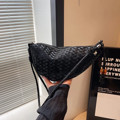 Bolso Hobo De Media Luna Elegante Para Mujer Cuero PU Textura Tejida Correa Con Nudo Y Colgante De Perla Bolso De Hombro De Moda