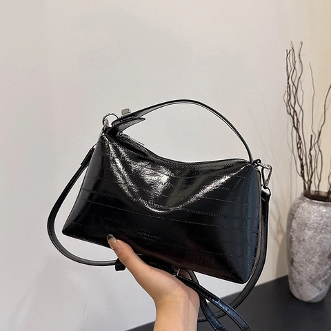 Borsa A Tracolla Da Donna In Pelle PU Lucida Trama Metallica Borsa A Mano Con Ciondolo A Sfera Argento Elegante Versatile