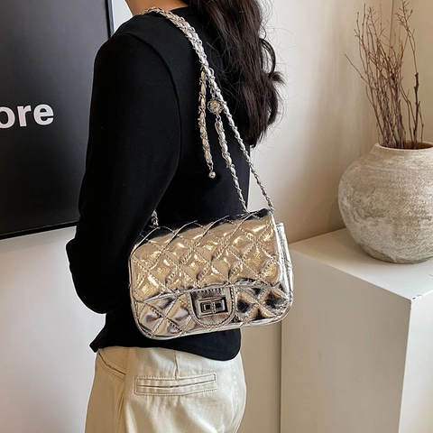 Women Quilted Chain Crossbody Bag Metallic Silver Black PU Leather Small Square Bag With Adjustable Metal Ball Turn Lock
