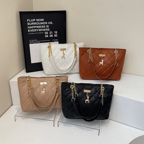 Women Fashion Quilted Rhombic Tote Bag PU Leather Large Capacity Shoulder Bag With Gold Chain And Deer Pendant Accessory