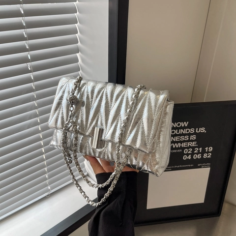 Women Quilted Shoulder Bag PU Leather Iridescent Chain Underarm Bag Vintage Crossbody Small Square Bag For Daily Party