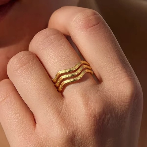 Minimalistischer Edelstahl Offener Ring Wellenlagendesign Gehämmerte Textur Verstellbarer Trendiger Statement Schmuck Für Damen