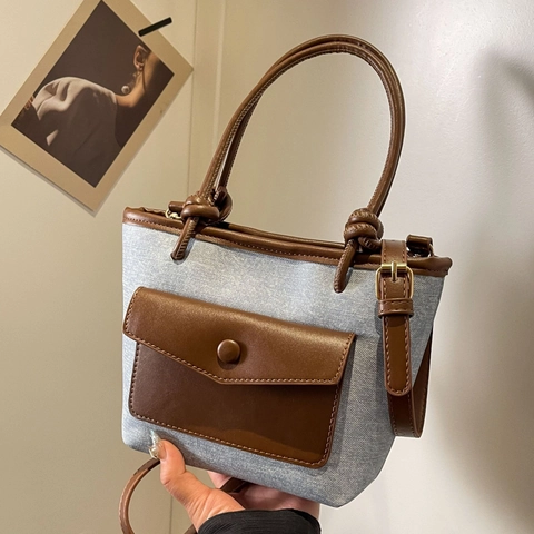 Borsa A Mano Da Donna In Denim E Pelle PU Manico A Nodo Secchiello Colore A Contrasto Con Tasca Frontale Tracolla Regolabile