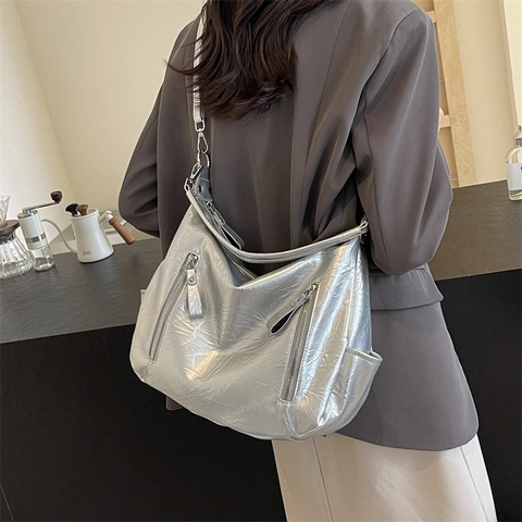 Vintage Damen Biker Tasche Große Kapazität Metallic Silber Denim Textur Schulter Tragetasche Y2K Punk Stil Multi-pocket Hobo Tasche