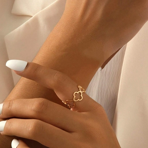 Offener Ring Mit Hohlgeformtem Vierblättrigem Kleeblatt Edelstahl Verstellbar Minimalistisch Elegant Damenmode