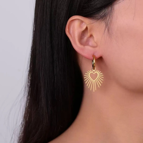Zonnestraal Hart Hoop Oorbellen Roestvrij Staal Opengewerkte Stralende Hanger Sieraden Voor Vrouwen Mode Minimalistisch