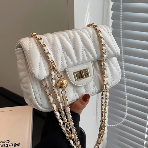 Quilted PU Leather Shoulder Bag For Women Fashion Chevron Pattern Metal Chain Strap Chic Crossbody Square Purse