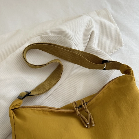 Nylon Crossbody Bag For Women Large Capacity Dumpling Crescent Half Moon Shoulder Bag With Adjustable Wide Strap Casual