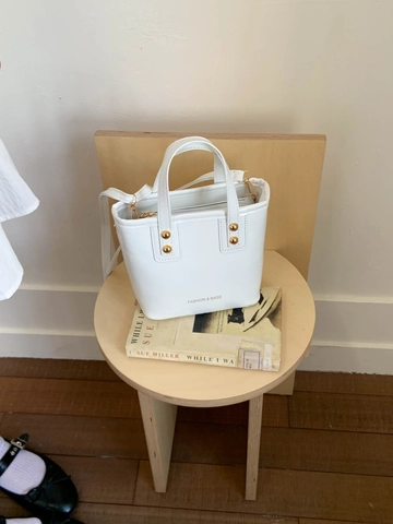 Bolso de Hombro de Moda para Mujer Cuero PU Pequeño Cuadrado Vintage Bandolera Con Remaches Dorados Versátil Color Sólido Diario