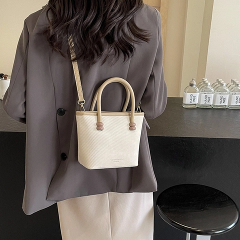 Fashion Simple PU Leather Bucket Bag For Women Diagonal Textured Handbag Single Shoulder Crossbody Bag With Bead Decor