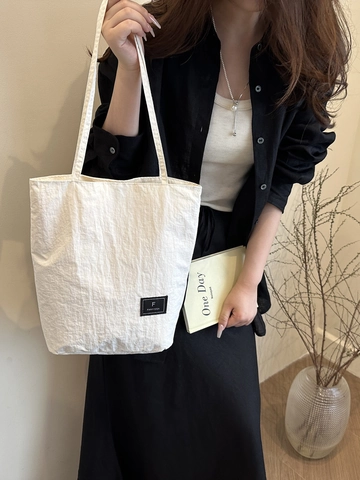 Borsa Tote In Nylon Pieghettato Minimalista Grande Capacità Leggero Pendolare Borsa A Tracolla Per Donne Colore Solido Stile Giapponese