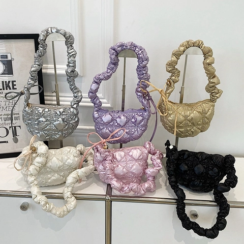 Damen Koreanischer Stil Gesteppte Wolkentasche Pleated Scrunchie Strap Nylon Glänzende Bubble Schultertasche Achseltasche