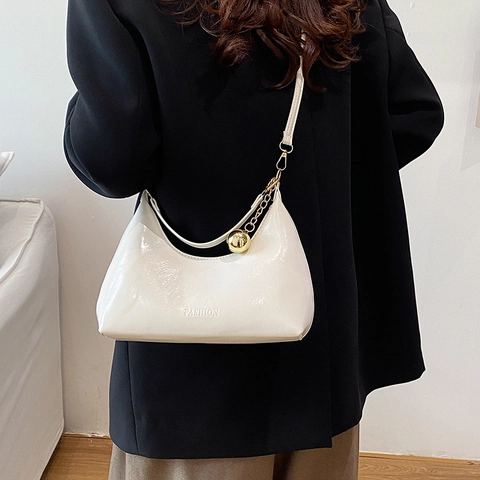 Damen Hobo Tasche Aus Glänzendem PU Leder Halbmond Unterachsel Umhängetasche Mit Goldener Kugel Elegant Chic Alltag