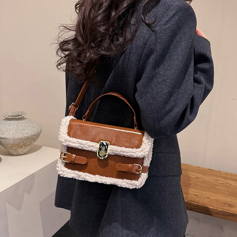 Borsa A Mano Retro Borsa A Tracolla Da Donna Pelle PU Con Bordo In Lana Di Agnello Sintetica Chiusura Ruotante In Metallo