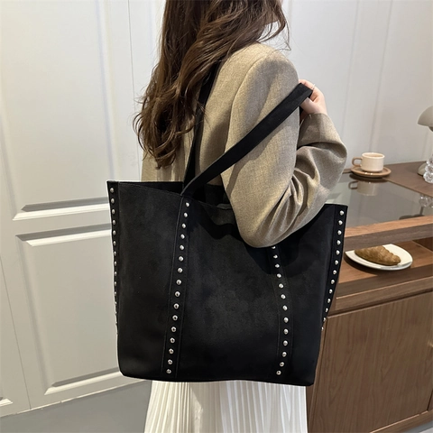 Vintage Faux Suede Large Capacity Tote Bag For Women With Silver Rivets Retro Shoulder Bag For Work Casual Daily Use