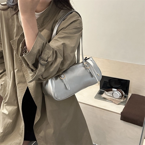 Retro Underarm Bag PU Leather Baguette Style Shoulder Handbag Minimalist Solid Color Metal Buckle Commuter For Women