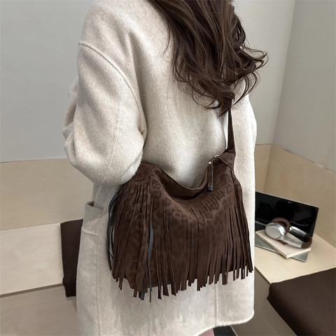 Women Hobo Shoulder Bag Faux Suede Long Tassels Fringe Bohemian Vintage Large Capacity Adjustable Strap Zipper
