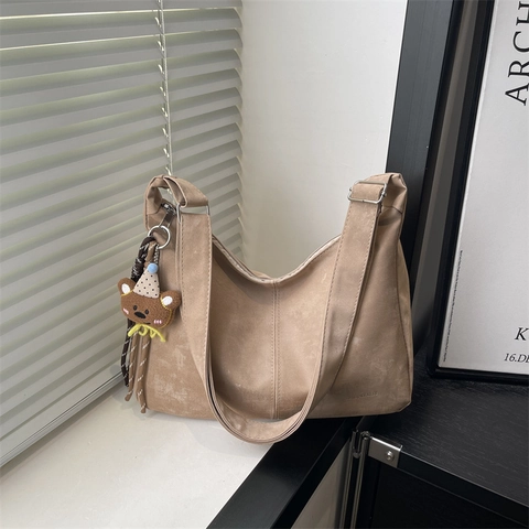 Women's Vintage Distressed PU Leather Shoulder Bag Large Capacity Hobo Tote With Bear Pendant Solid Color Casual Commuter Bag