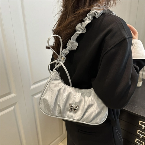 Borsa Sottobraccio Con Ornamento Farfalla In Metallo Increspata Piegghettata Pelle PU Borsa A Spalla Da Donna Dolce Moda Pendolare