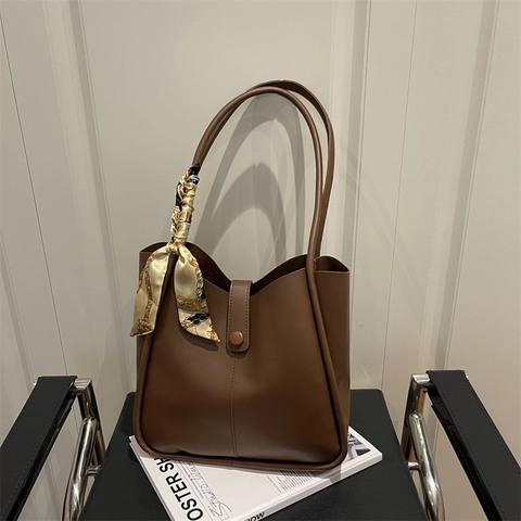 Damen Tote Tasche Große Kapazität Weiches PU Leder Minimalistische Schultertasche Mit Dekorativem Bedrucktem Schal