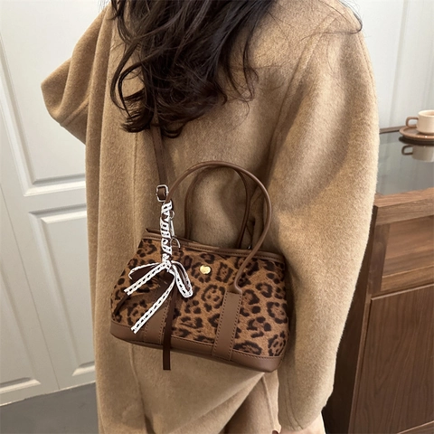 Borsa Tote da Donna in Pelle PU e Camoscio Vintage Leopardata Con Fiocco in Pizzo Decorativo Borsa a Tracolla Versatile Borsa da Pendolare