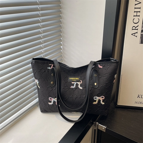 Damen Große Kapazität Tote Bag Rautenmuster Bestickte Schleife Kunstleder Schultertasche Für Pendeln Casual Daily Wear