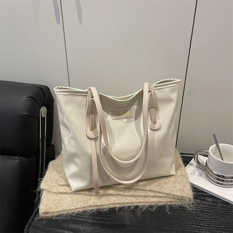 Large Capacity Women Tote Bag Patent Leather Shoulder Bag Minimalist Commute Office Handbag Shiny PU Leather Stylish Bag