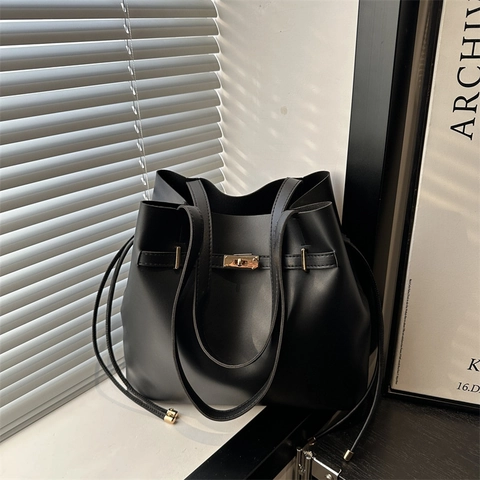 Large Capacity PU Leather Shoulder Tote Bag For Women Urban Simplicity Metal Lock Drawstring Fashion Solid Color Bucket Bag