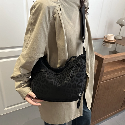 Retro Leopardenmuster Hobo Schultertasche Große Kapazität Nylon Umhängetasche Für Damen Pendler Täglich Vielseitige Tote Tasche