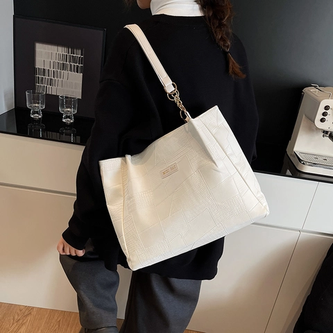 Women Vintage Large Capacity Tote Bag PU Leather Croco Textured Patchwork Shoulder Bag With Metal Chain Commuter Office