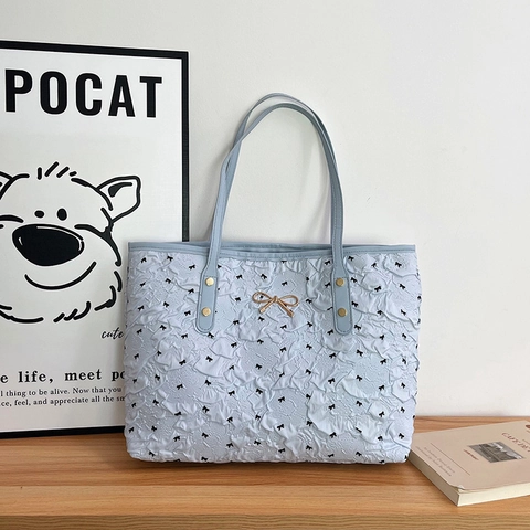 Large Capacity Women Shoulder Tote Bag Bubble Textured Fabric Bow Print Golden Metal Bow Decor Casual Versatile Handbag