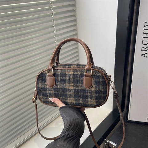 Retro Ruitjes Wollig Schoudertas Voor Dames Grote Capaciteit Crossbody Tas Elegant Herfst Winter Urban Simple Handtas