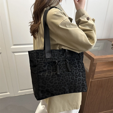 Damen Leopard Muster Tragetasche Große Kapazität Nylon Schultertasche Mit Geflochtener Kordel Dekor Für Büro Alltag Mode