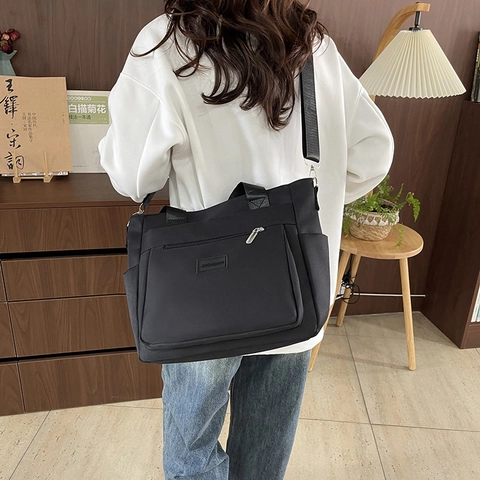 Borsa a Tracolla in Nylon a Grande Capacità da Donna Tendenza di Strada Casual Multi-tasca Borsa a Mano Tote Impermeabile per Pendolarismo