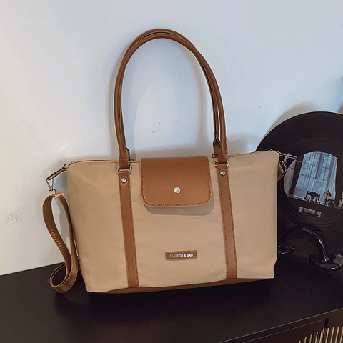 Borsa Tote da Donna in Nylon ad Alta Capacità Con Finiture in Pelle Sintetica Tracolla Regolabile Rimovibile Borsa a Mano Casual da Lavoro Scuola