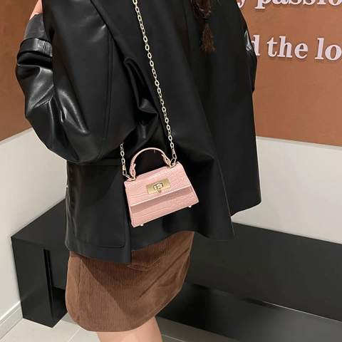Sac à Bandoulière Mini pour Femmes Motif Crocodile Mode Sac à Main en Cuir PU Avec Chaîne Dorée Et Fermoir Rotatif en Métal