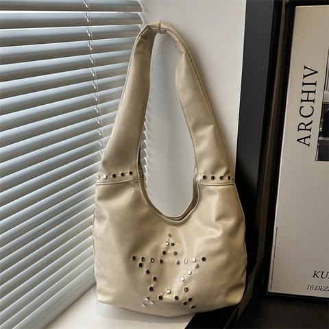 Damen Nieten Stern PU Leder Tote Bag Mode Punk Hobo Schultertasche Große Kapazität Casual Unterarm Handtasche Street Style
