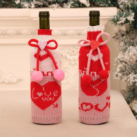 Copribottiglia Di Vino In Maglia Con Motivo A Cuore Love You Fiocco Pom Poms Per Decorazione Tavola Di Festa