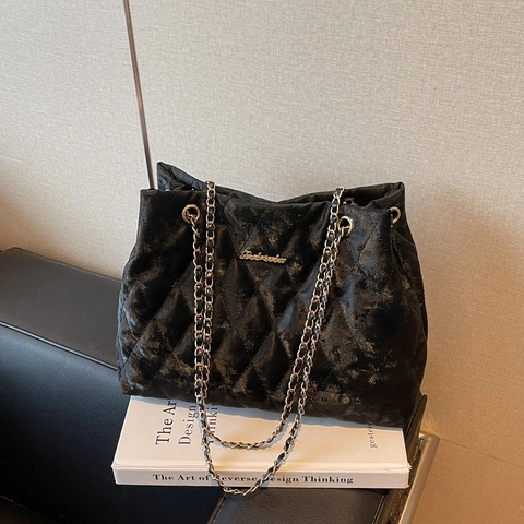 Minimalistische Gesteppte Tragetasche Mit Großer Kapazität Für Damen PU Leder Schicke Kette Schultertasche Fashion Pendler Handtasche Elegant