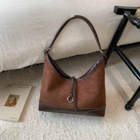 Borsa a Spalla da Donna Vintage in Camoscio con Cuciture a Contrasto Hobo Tote di Grande Capacità con Anello in Metallo
