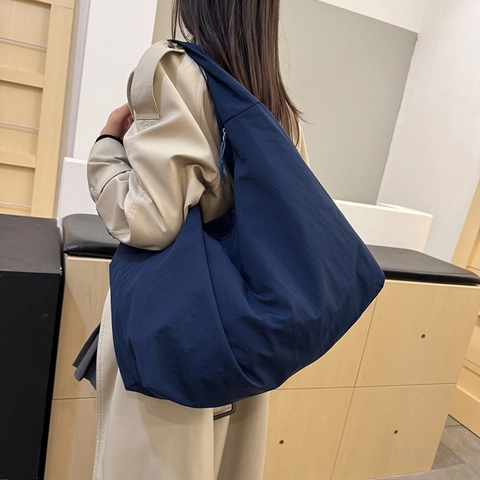 Large Capacity Hobo Shoulder Bag Minimalist Nylon Fabric Zipper Closure For Women Daily Commute Casual Solid Color