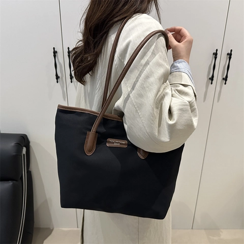 Minimalistische Tote Bag Grote Capaciteit Voor Dames Nylon Met Kunstlederen Bies Schoudertas Rits Woon Werkverkeer