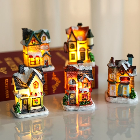 Maison de Village de Noël Miniature Lumineuse en Résine Ornement Bâtiment Éclairage LED Chaud Scène de Neige Micro Paysage Pour Décoration de Maison
