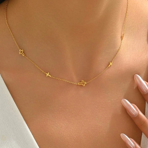 Collar Con Colgante De Cruz De Acero Inoxidable Dijes Huecos Sólidos Joyería Religiosa Minimalista Cadena De Clavícula Versátil Para Hombre Mujer