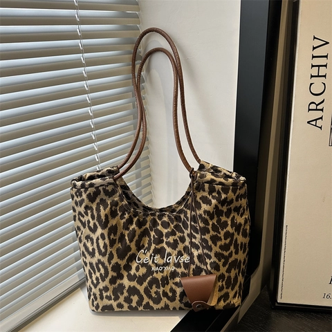Bolso de Mano de Lona con Estampado de Leopardo para Mujer Gran Capacidad Vintage Simple Tendencia Callejera Bolso de Hombro Con Colgante Mini Estuche