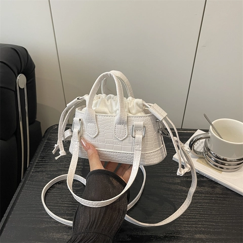 Minimalistische PU Leder Mini Umhängetasche Mit Steinmuster Für Damen Mode Crossbody Handtasche Mit Kordelzug Innentasche