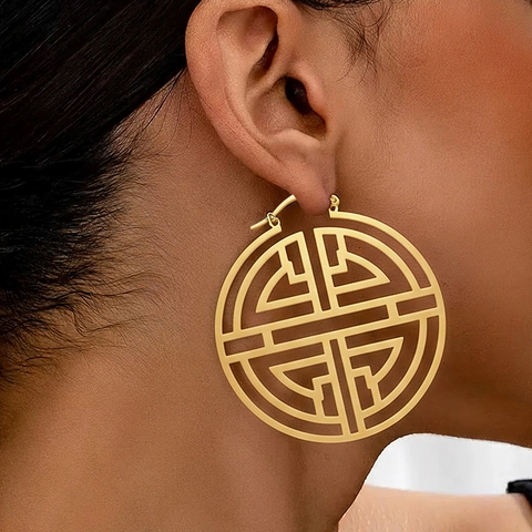 Pendientes De Aro Redondos Huecos De Acero Inoxidable Patrón Geométrico Retro Joyas De Declaración Para Mujeres